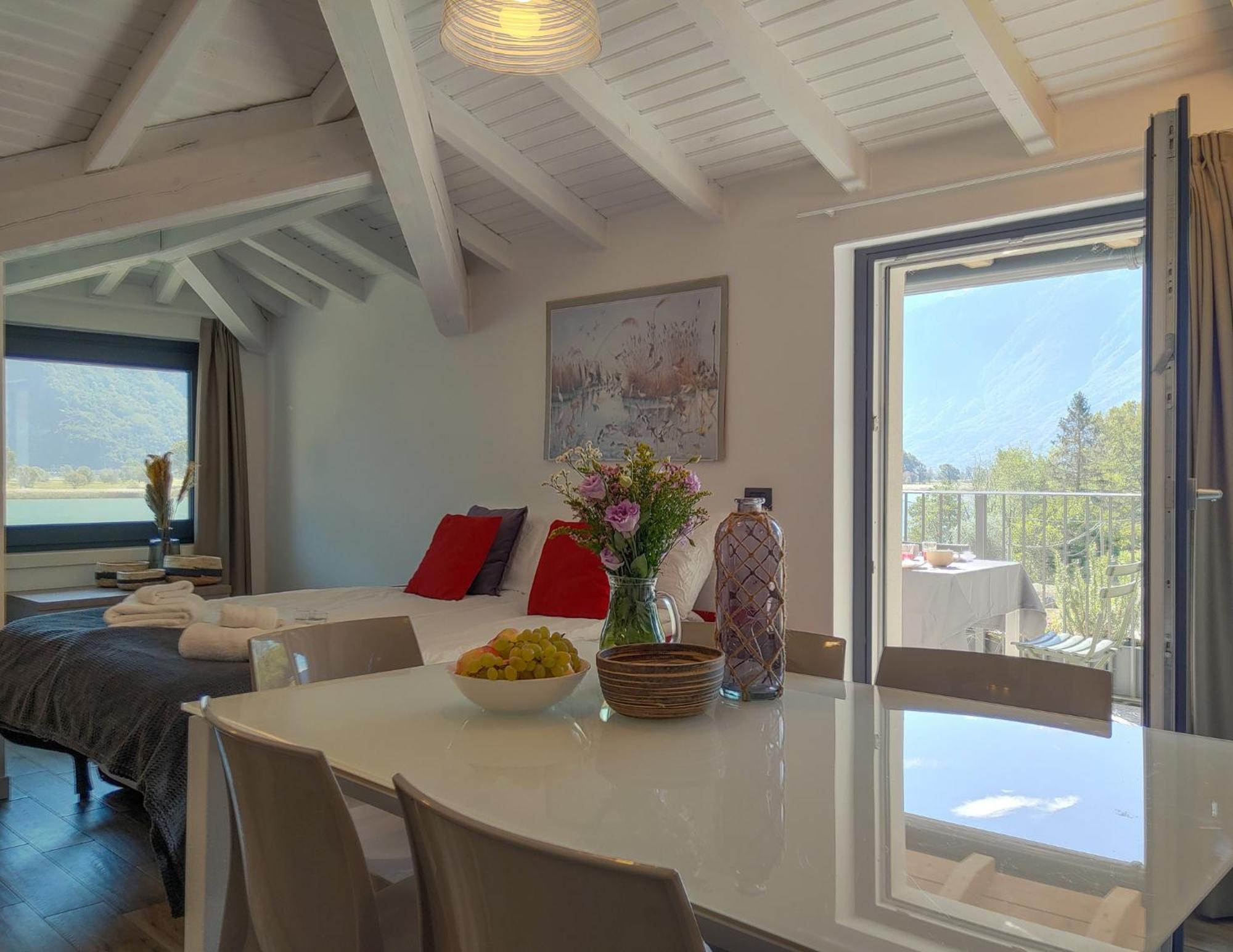 Dascio Silence Ferienwohnung Mit Panorama Balkon Bagian luar foto