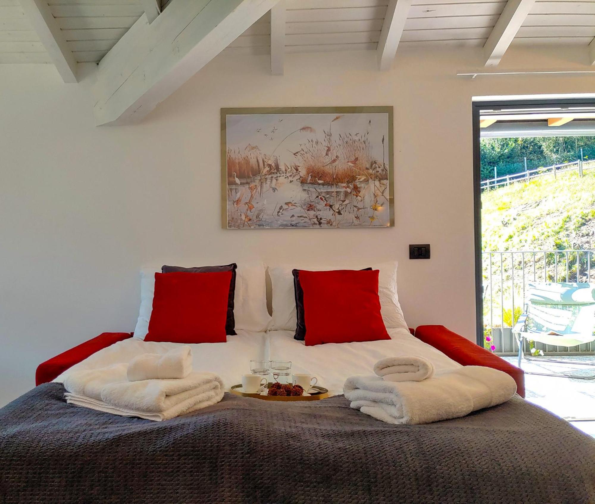 Dascio Silence Ferienwohnung Mit Panorama Balkon Bagian luar foto