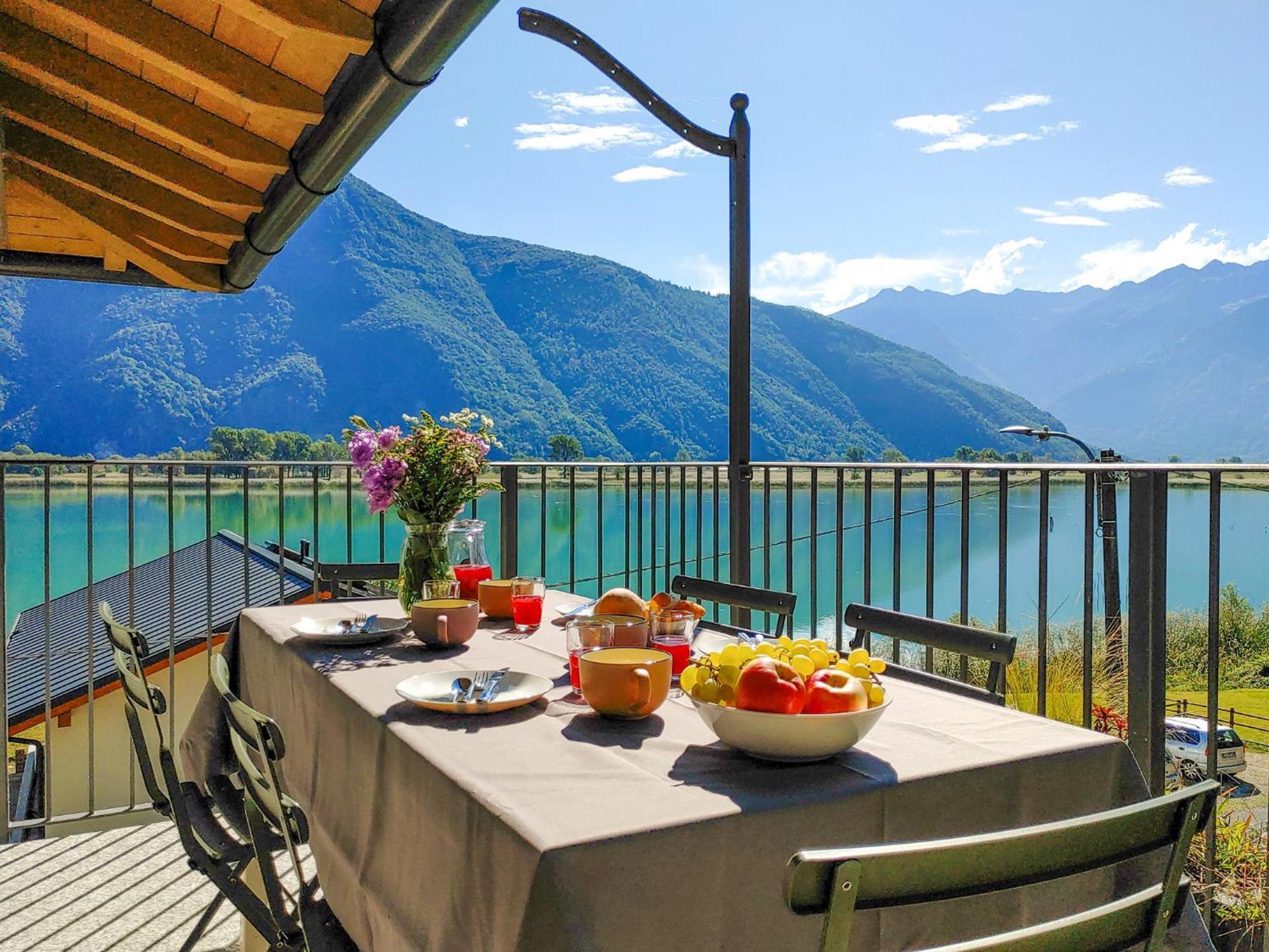 Dascio Silence Ferienwohnung Mit Panorama Balkon Bagian luar foto