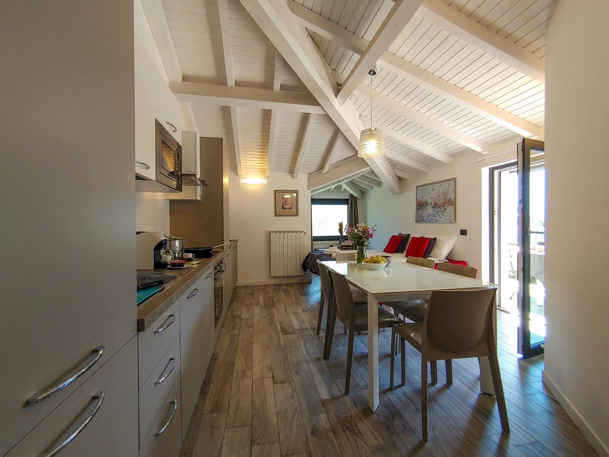 Dascio Silence Ferienwohnung Mit Panorama Balkon Bagian luar foto